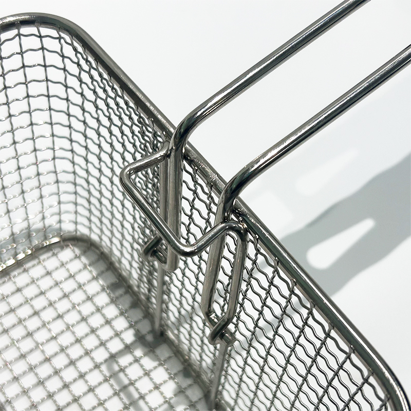 Heavy Deep Wire Frying Basket with Round Corners and Insulated Handle for Commercial or Home Use